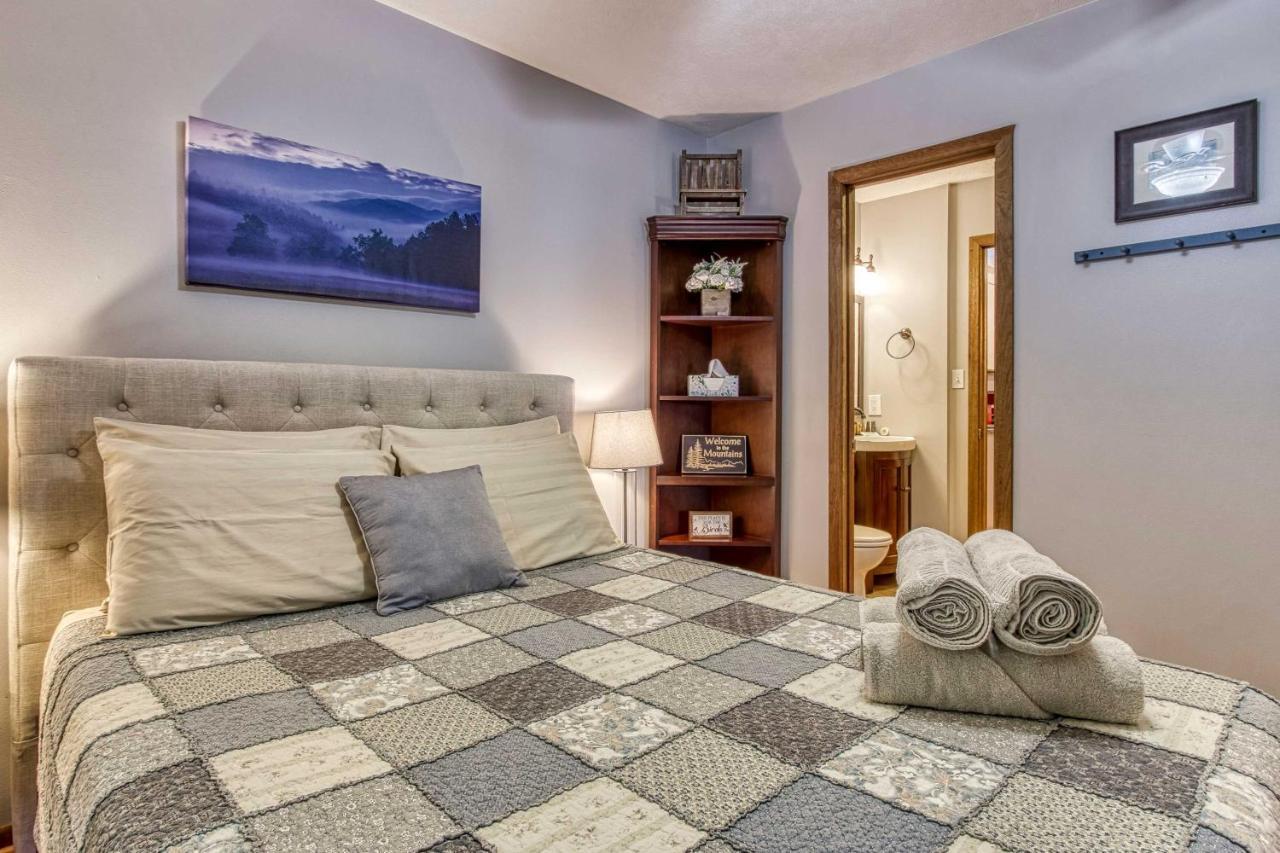Cozy Cabin With Mountain Views Near Skylift Park! Gatlinburg Exteriör bild