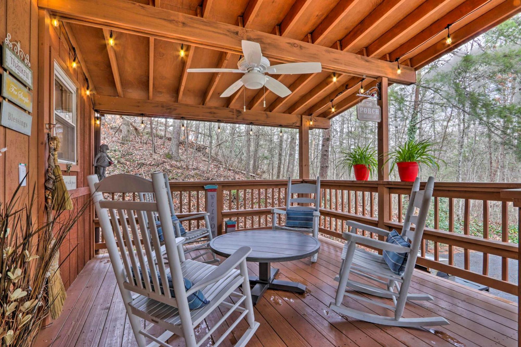 Cozy Cabin With Mountain Views Near Skylift Park! Gatlinburg Exteriör bild